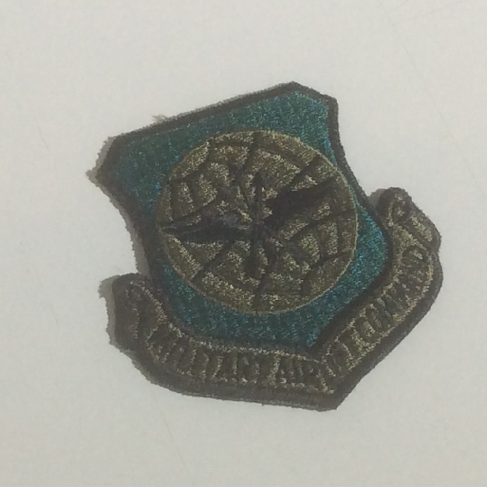 U.S. Military USAF Airlift Command Patch Dark Olive Green Wings Arrows Iron On